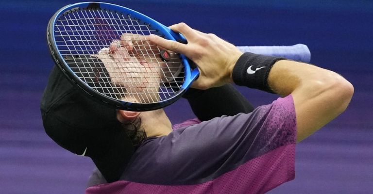 Draper lamenta un dentro de la cancha