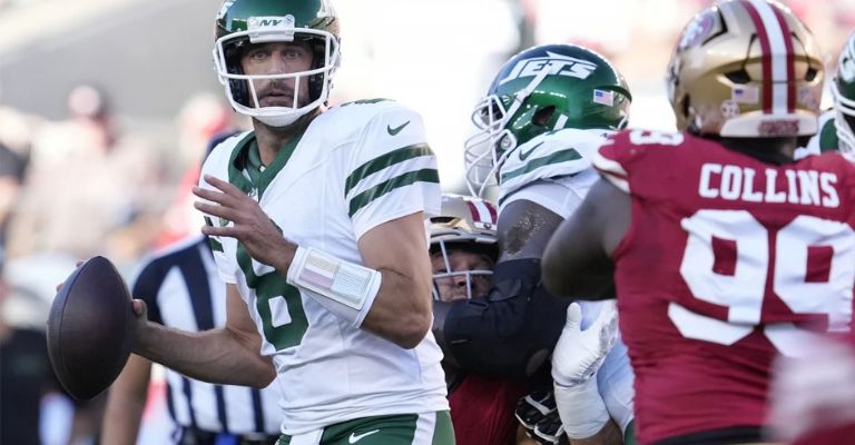 Muchos aficionados estuvieron atentos al debut de Aaron Rodgers