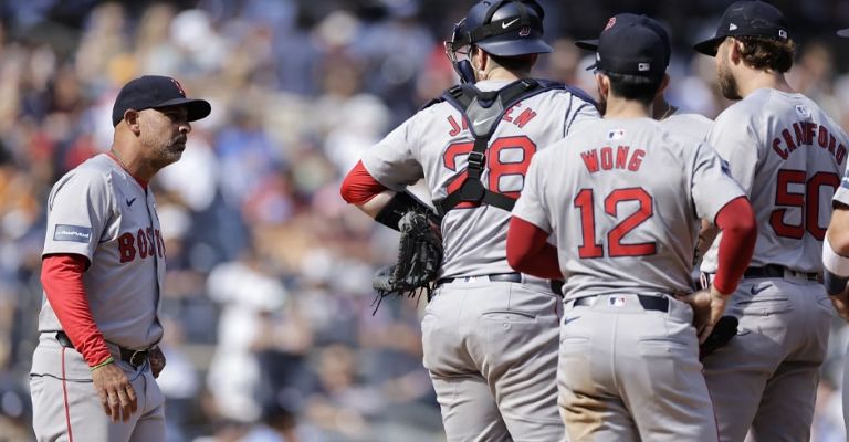 Cora y los Medias Rojas fueron derrotados