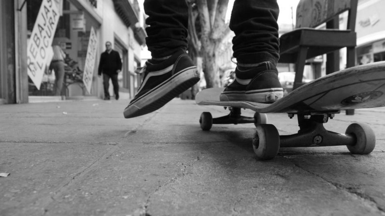 Detienen en Atizapán a hombre que mató a perrito con una patineta; también amedrentó a otro