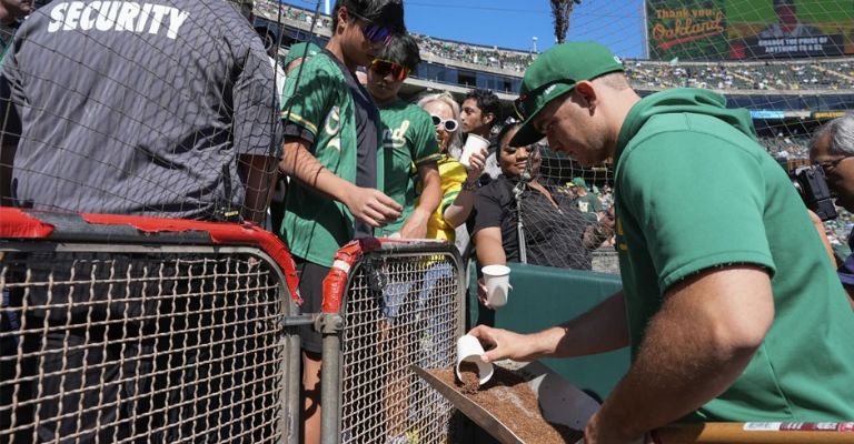 Todos querían un pedacito de historia