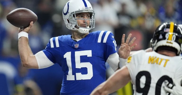 El veterano mariscal de campo lució al relevo