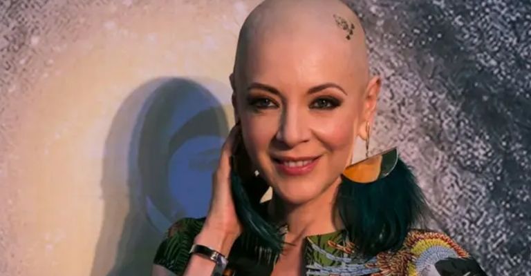 Rebecca de Alba se viste de luto al hablar de la dolorosa muerte de querida actriz de Televisa