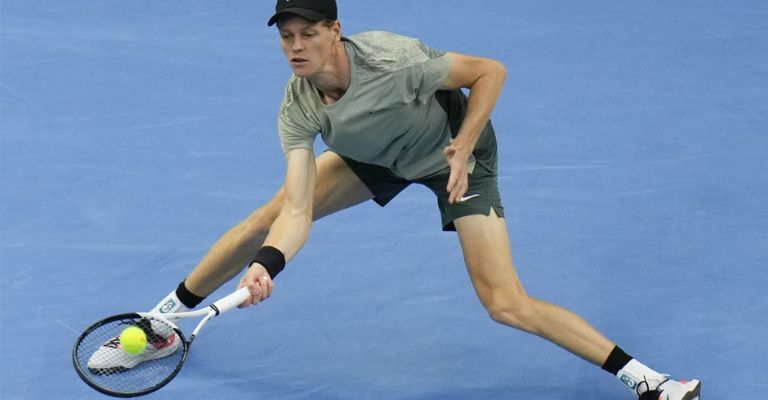 Sinner brindó un gran partido, pero Alcaraz fue mejor