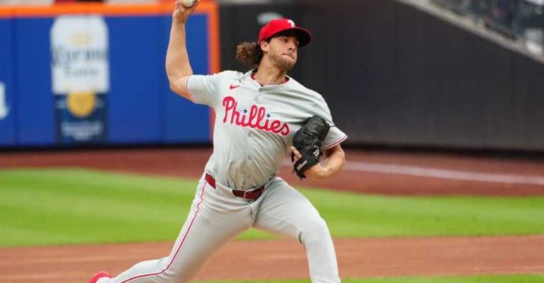 Nola será el abridor para el martes, en el Juego 3