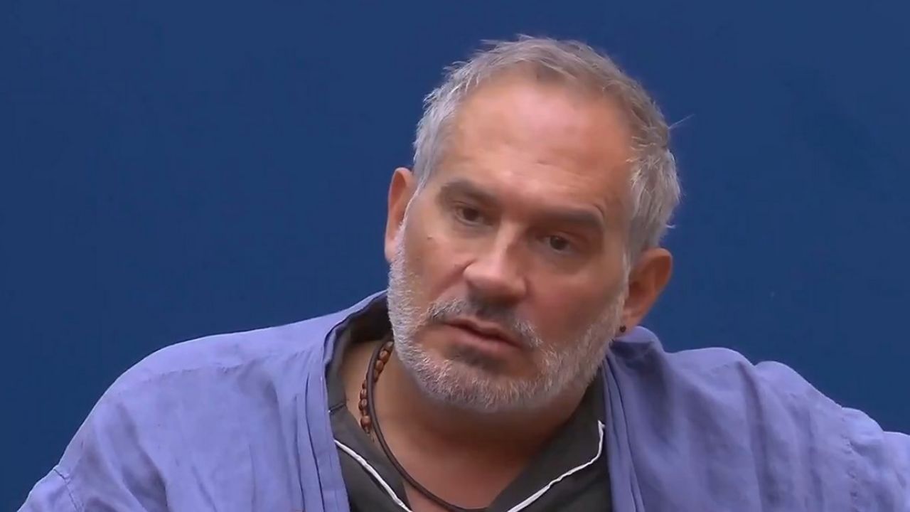 Arath de la Torre revela que fue estafado por WhatsApp