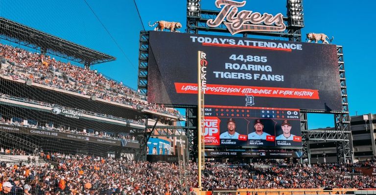 Un lleno total en el Comerica Park para presenciar el duelo