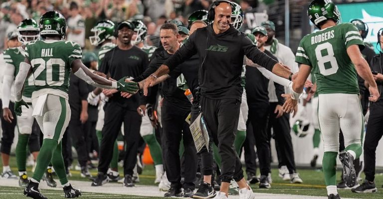 Saleh fue despedido el martes