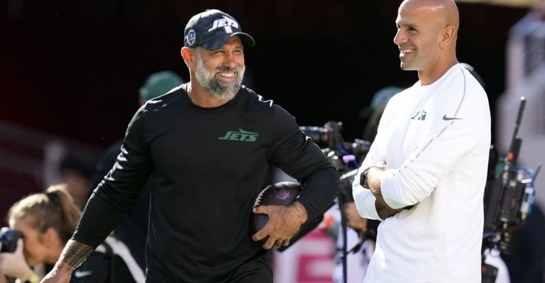 Ulrich (izquierda) tomará el cargo de manera interina