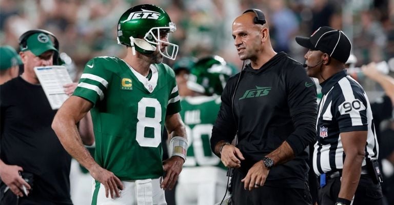 El mariscal de campo se considera amigo de Saleh