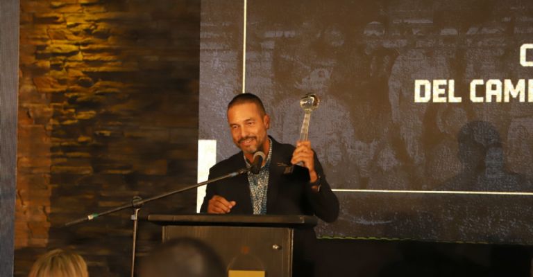 Castro fue reconocido por la Liga Arco