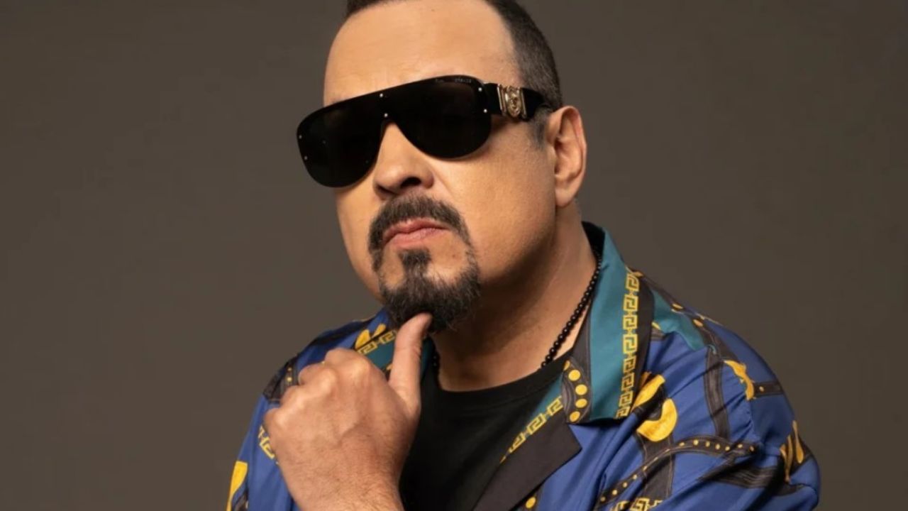 Pepe Aguiliar presume lleno total en arena de Guadalajara