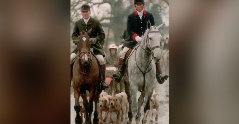 Rey Carlos III sufre dolorosa muerte por asfixia y revelan los detalles