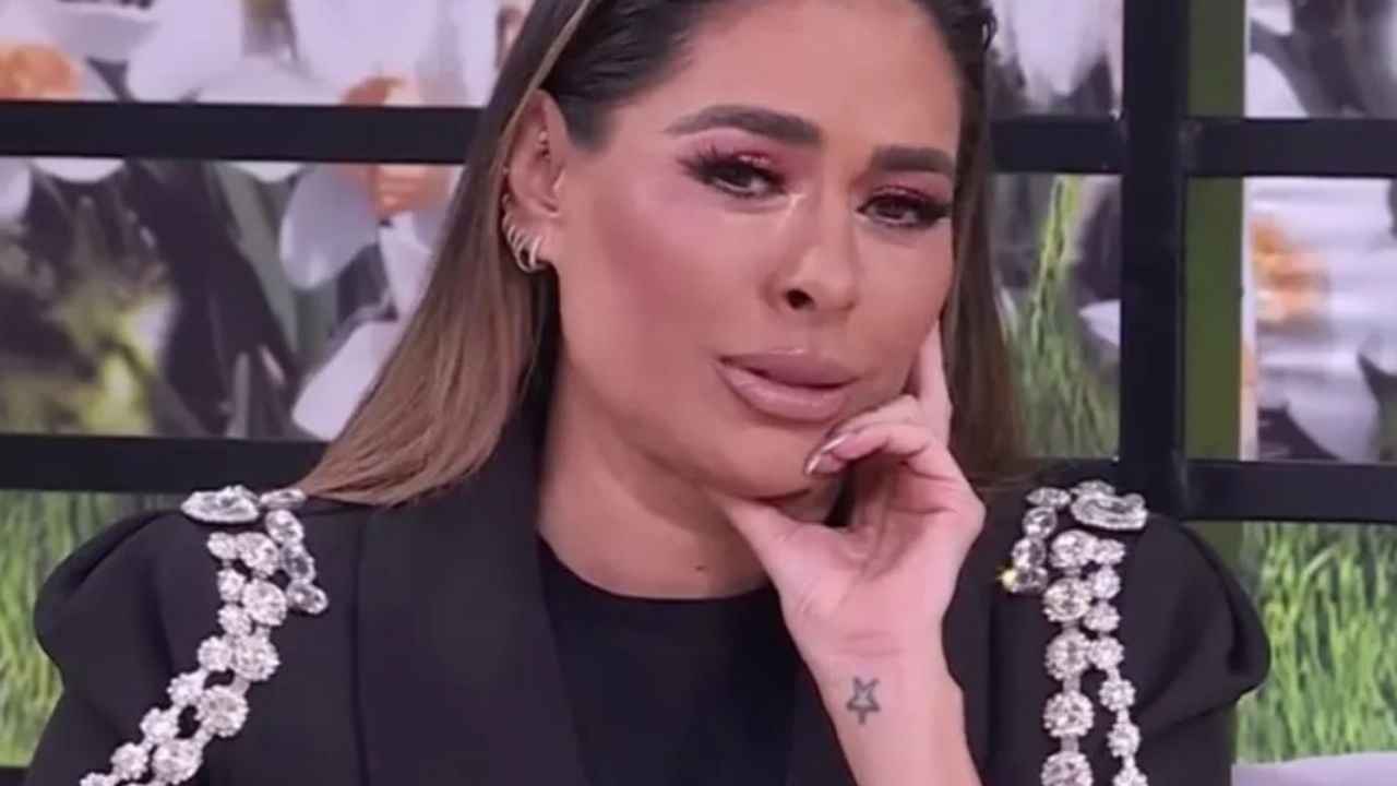 Galilea Montijo pierde el control con señora y le lanza advertencia en pleno aeropuerto