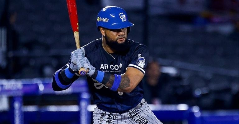 Yaquis cae ante Tomateros