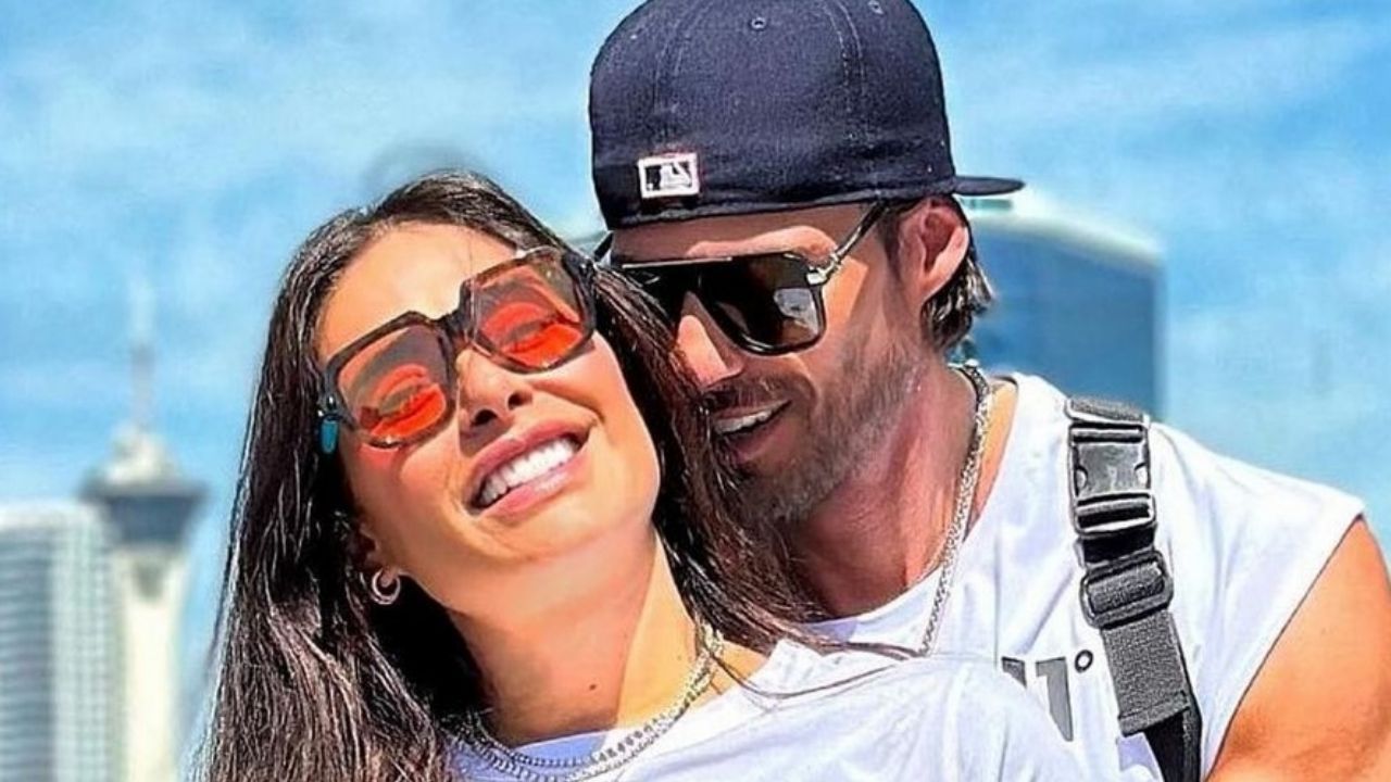 Galilea Montijo presume anillos en París