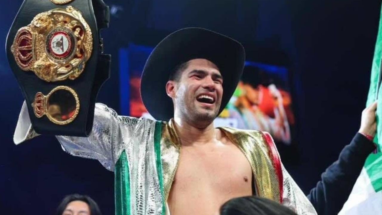 El ‘Zurdo’ Ramírez hace historia: Es el primer mexicano que es campeón unificado en peso Crucero