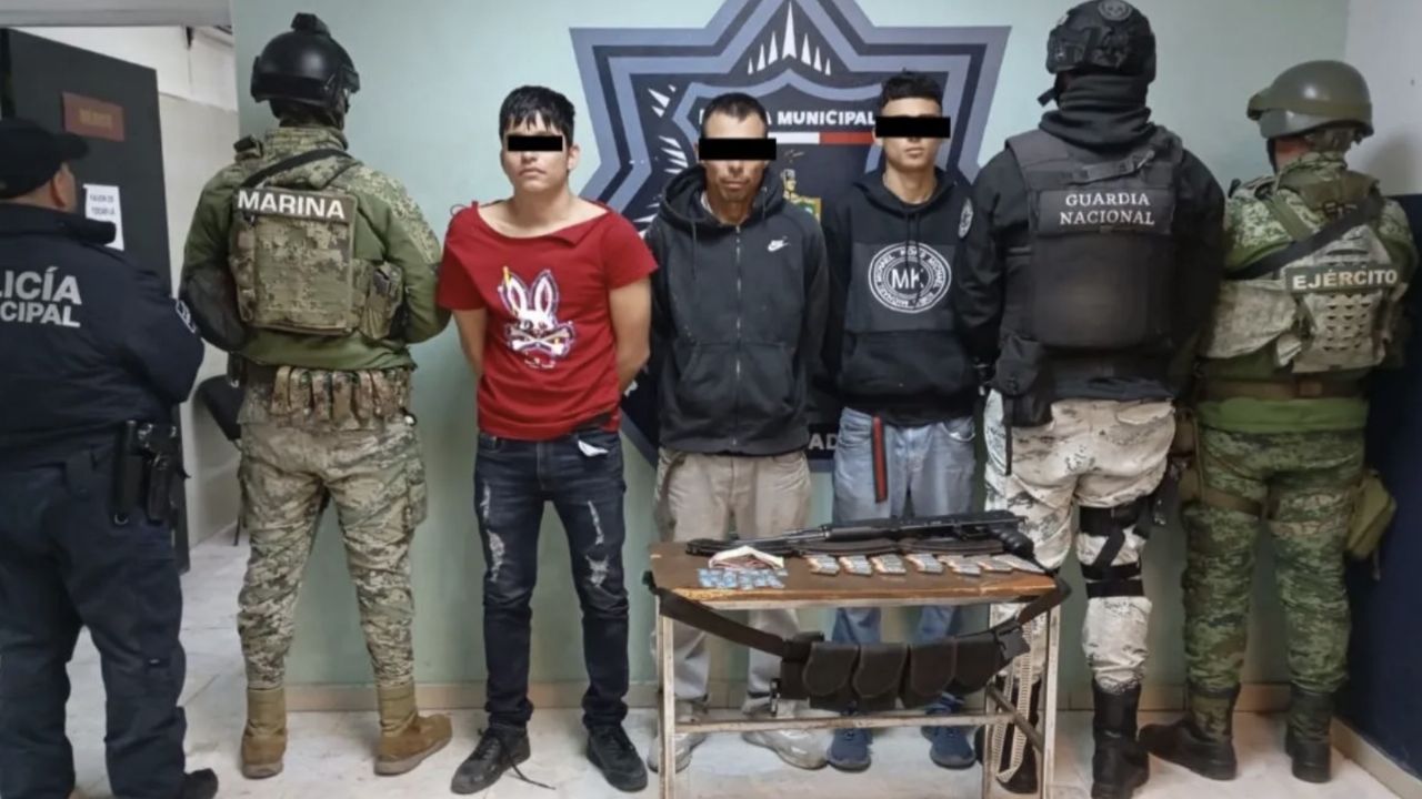 Golpe al crimen en Ciudad Obregón: Detienen a tres sujetos armados en la vía pública