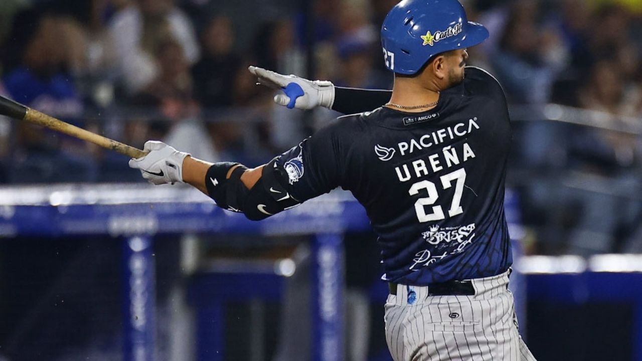 Los Yaquis de Obregón remontan para sacarle el juego y la serie a los Charros de Jalisco