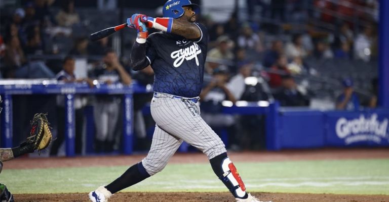 El bateo de Kennys Vargas necesita despertar