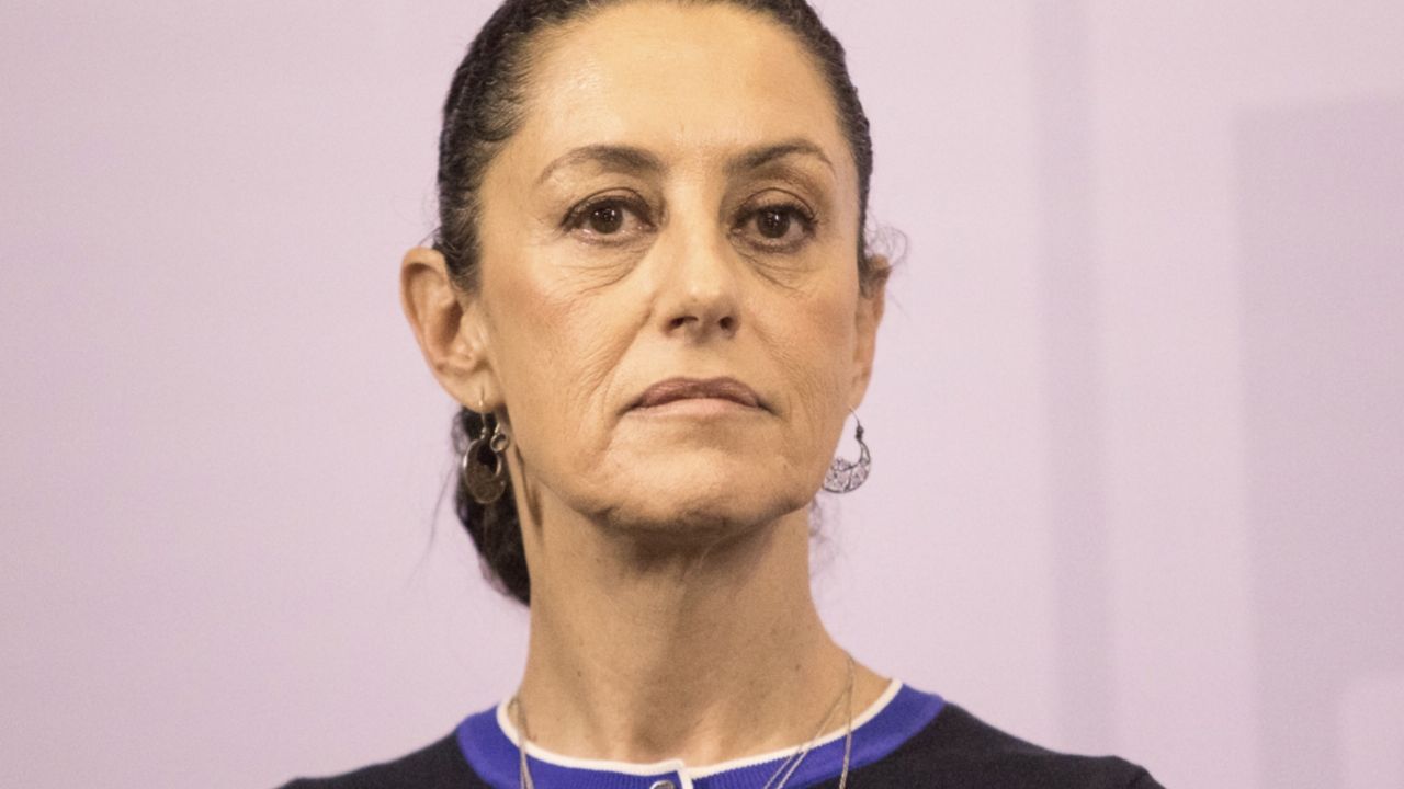 Salarios de altos funcionarios y de la presidenta de México no aumentarán: Sheinbaum