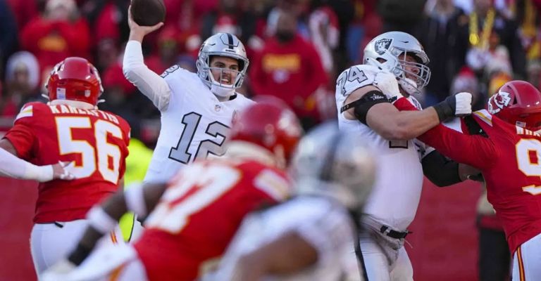 O'Connell tuvo un gran juego ante los Chiefs