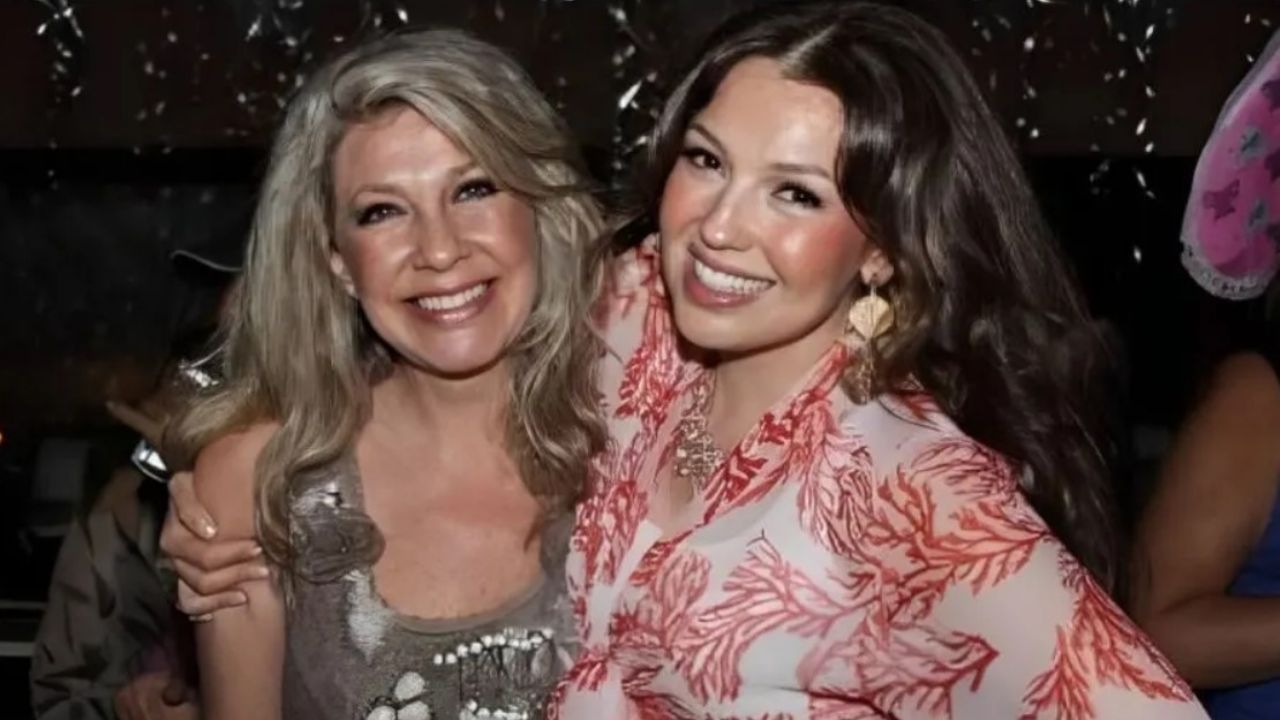 Thalia sufre la muerte de su hermana Ernestina Sodi