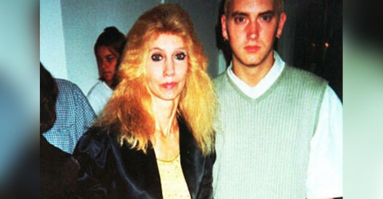 Eminem sufre dolorosa muerte tras diagnostico de cáncer terminal