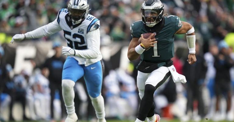 Hurtas se vio muy presionado por la defensa rival