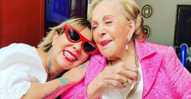 Alejandra Guzmán sufre la muerte de Sillvia Pinal