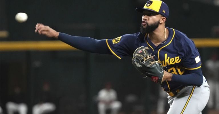 El cerrador brilló en su paso por Milwaukee