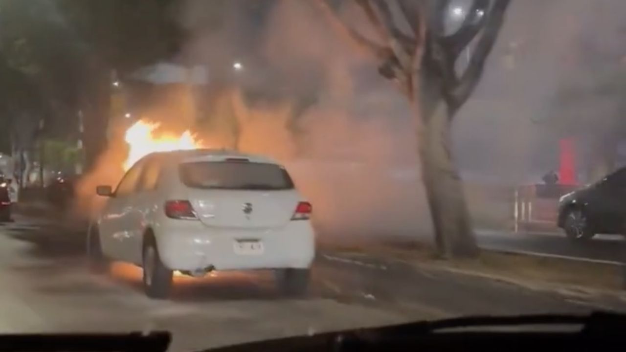 Autoridades se movilizan por incendio en la Venustiano Carranza. Foto: Facebook
