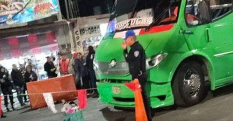 El chofer del camión verde fue detenido y llevado al Ministerio Público.