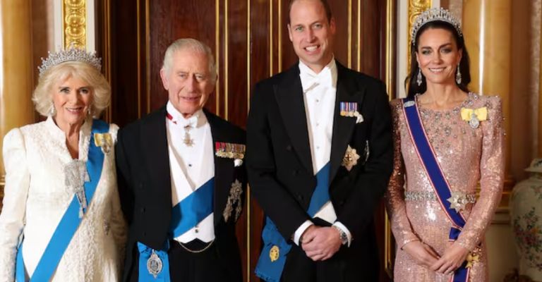 Rey Carlos III debe alargar su tratamiento de cáncer al 2025