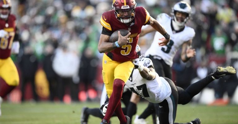 Daniels escapa a un intento de tacleada