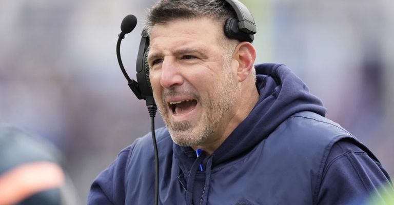Vrabel es un serio aspirante para quedarse con el cargo