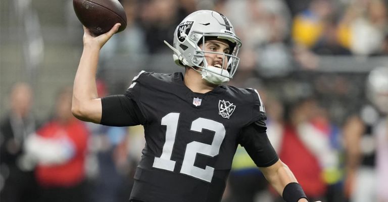 O'Connell es el quarterback de Las Vegas