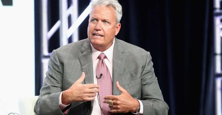 Ryan trabaja como analista para la televisión