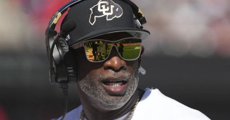 Deion ha tenido éxito dirigiendo a nivel universitario