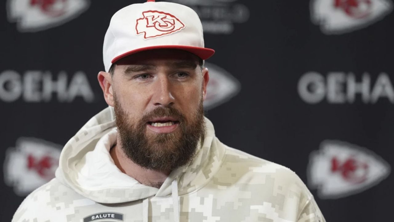 Travis Kelce dice que “solía soñar” con jugar de quarterback como… ¡Josh Allen!