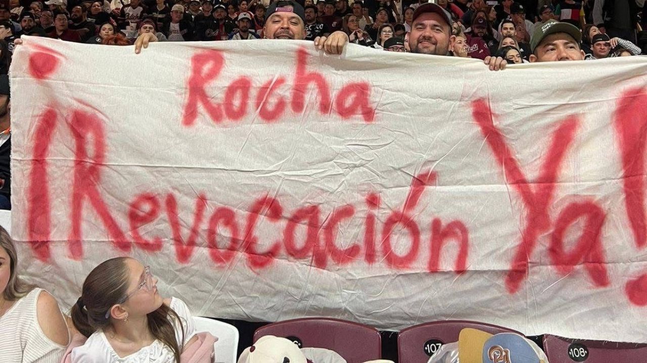 (VIDEO) Protestas en la Final LMP: Aficionados de Tomateros gritan “¡Fuera Rocha!” en Culiacán