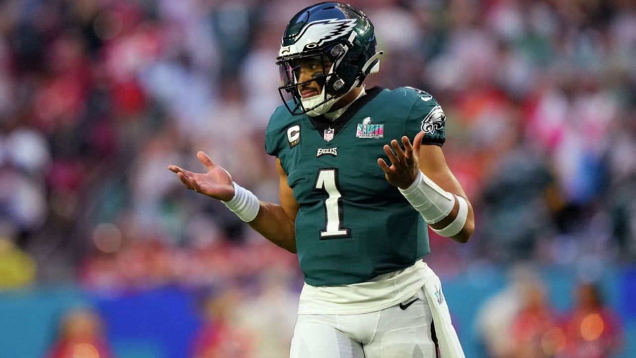 Hurts busca unirse a selecto club de quarterbacks, en su regreso al Super Bowl