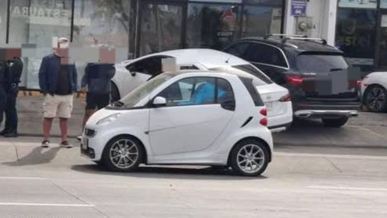 Hombre muere de forma sorpresiva mientras manejaba su carro en avenida de Mazatlán