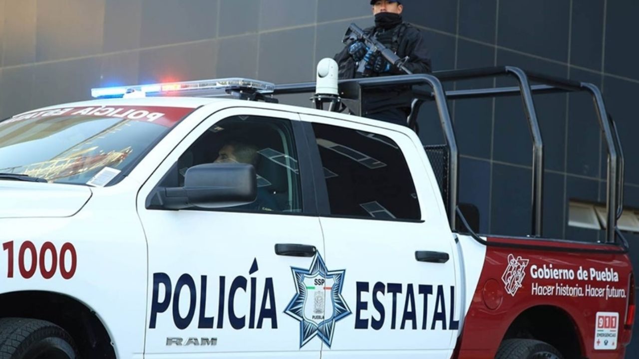 En plena persecución, policías son baleados en Puebla; no han logrado dar con los detenidos