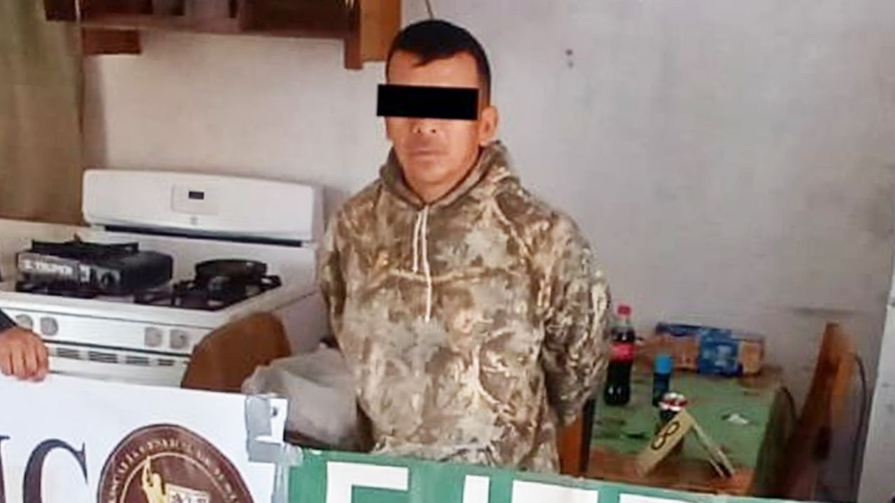 Lo detienen por violencia familiar y le descubren 21 envoltorios de marihuana en Sonora