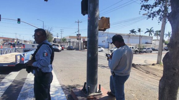 Trabaja SSPM de Cajeme en mejorar semaforización y señalización en estas calles