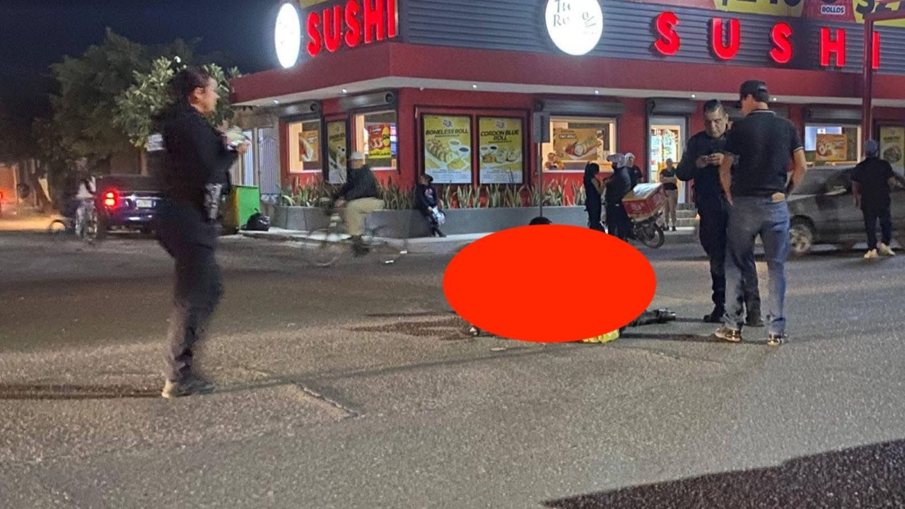 Código Rojo por fuerte accidente en Ciudad Obregón: Automóvil atropella a señor de 65 años