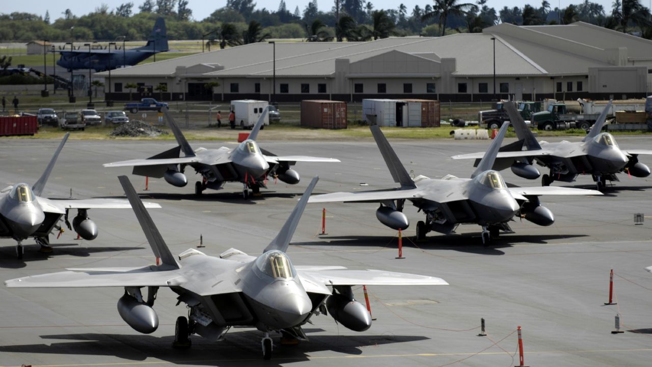 Claudia Sheinbaum niega acuerdo con EU para que aviones de la Fuerza Aérea patrullen la frontera