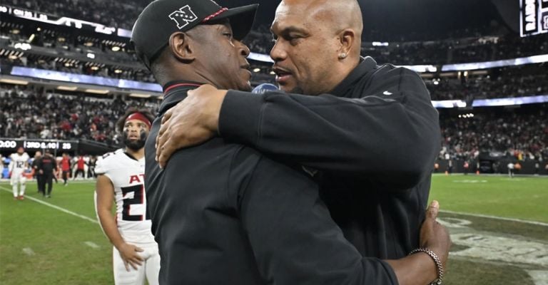 Pierce y Morris son de los pocos que han conseguido trabajo