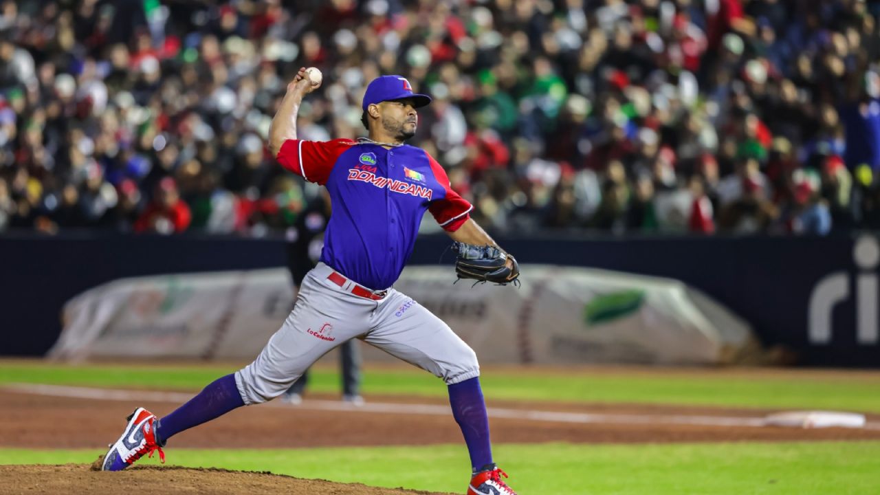 Esmil Rogers es galardonado como el Jugador Más Valioso de la Serie del Caribe 2025